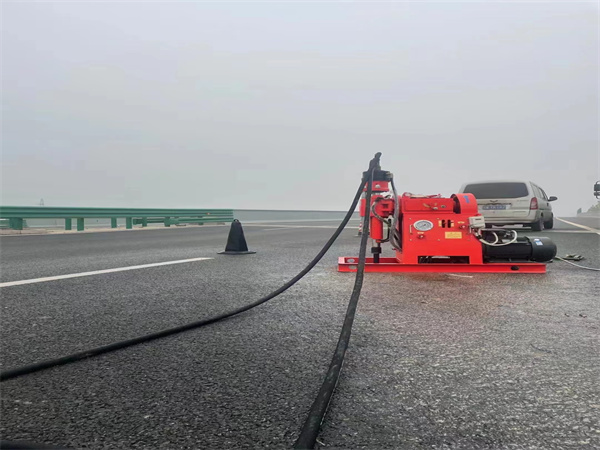 曲阜马路路基路面开裂下沉注浆加固灌浆